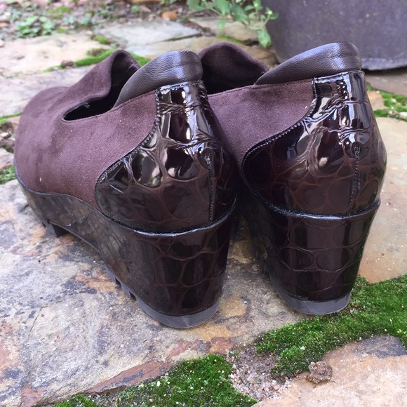 Donald Pliner Brown Suede platform loafer 9.5 - Picture 9 of 10